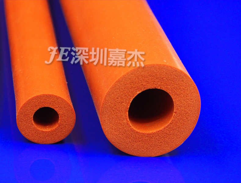發(fā)泡硅膠管的性能方面有沒有什么聯(lián)系？